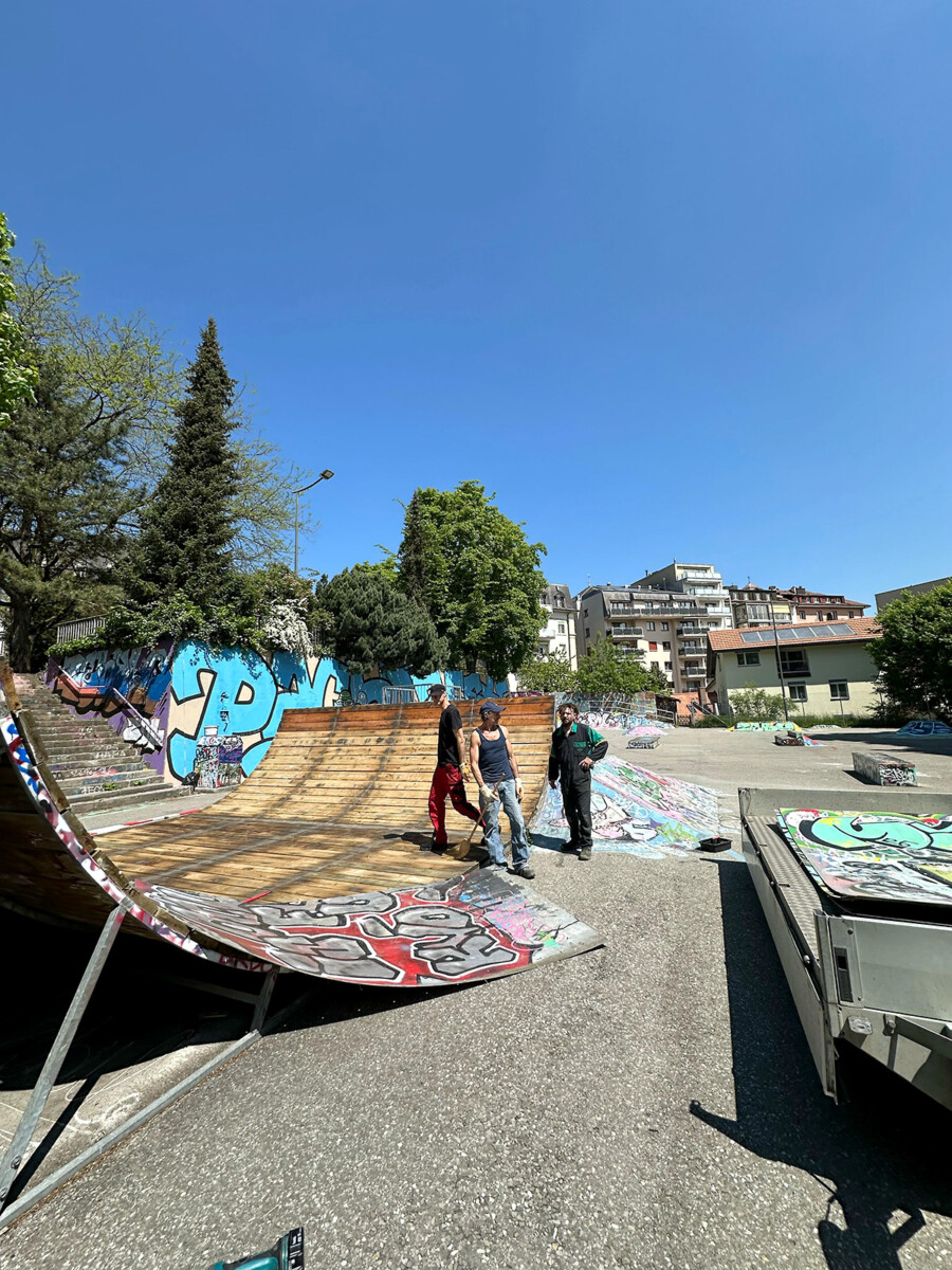Abbau der Spineramp in Fribourg.