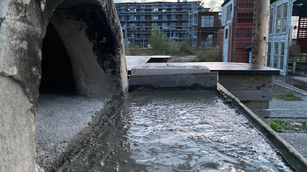 Impression zur Renovation des Pizzaofens auf dem Terrain Sud.