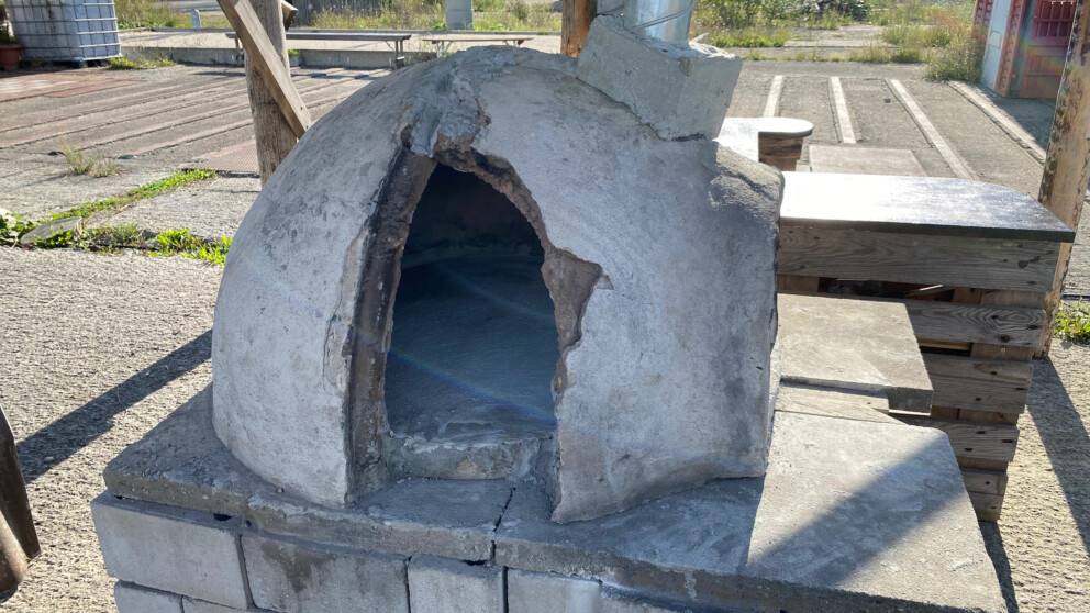 Impression zur Renovation des Pizzaofens auf dem Terrain Sud.