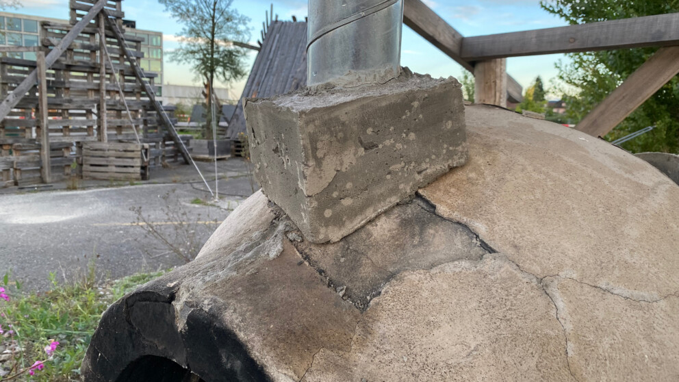 Impression zur Renovation des Pizzaofens auf dem Terrain Sud.